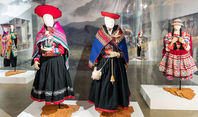 Peruvian luxury textiles